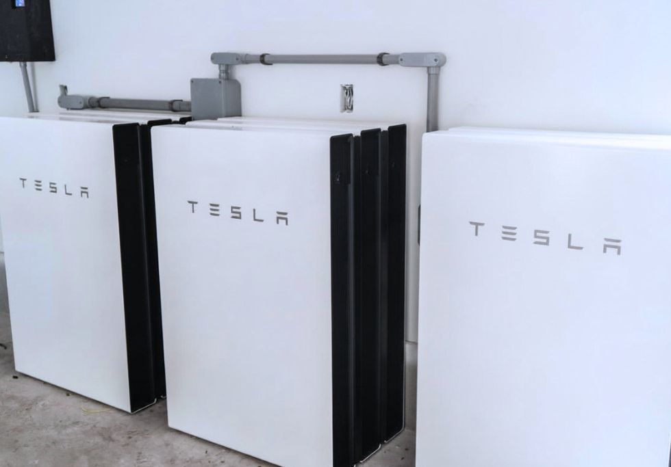 ¿Cuántos Tesla Powerwalls necesito para alimentar mi hogar? ¿Cuántas baterías Powerwall se necesitan para una casa en Florida?